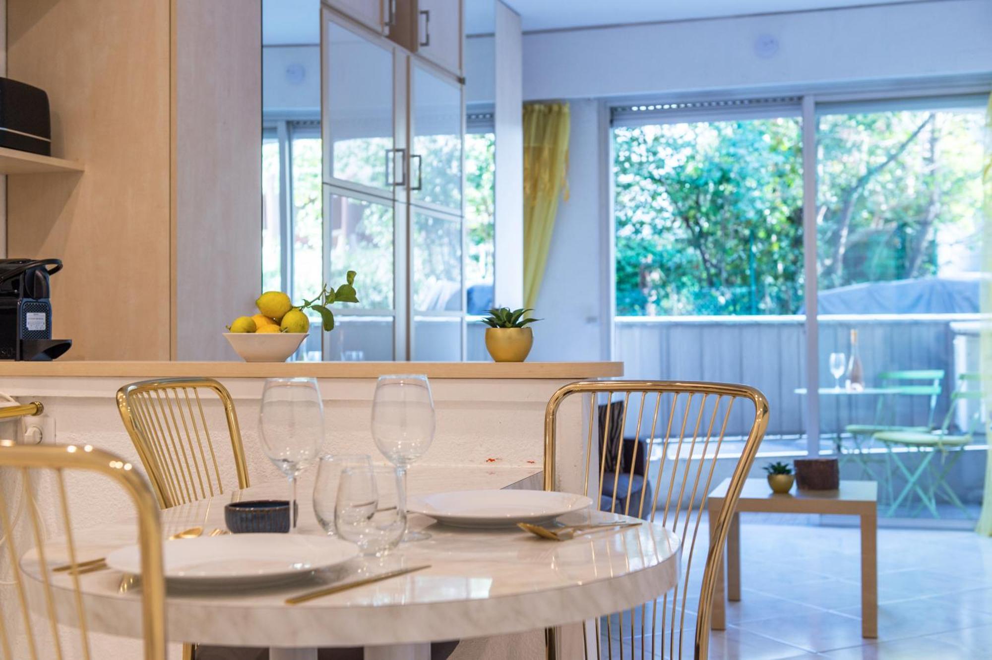 Cosy Studio - Residence Front De Mer - Menton Exterior foto